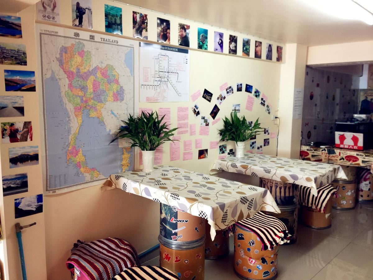 Small Elephant Hostel Μπανγκόκ Εξωτερικό φωτογραφία