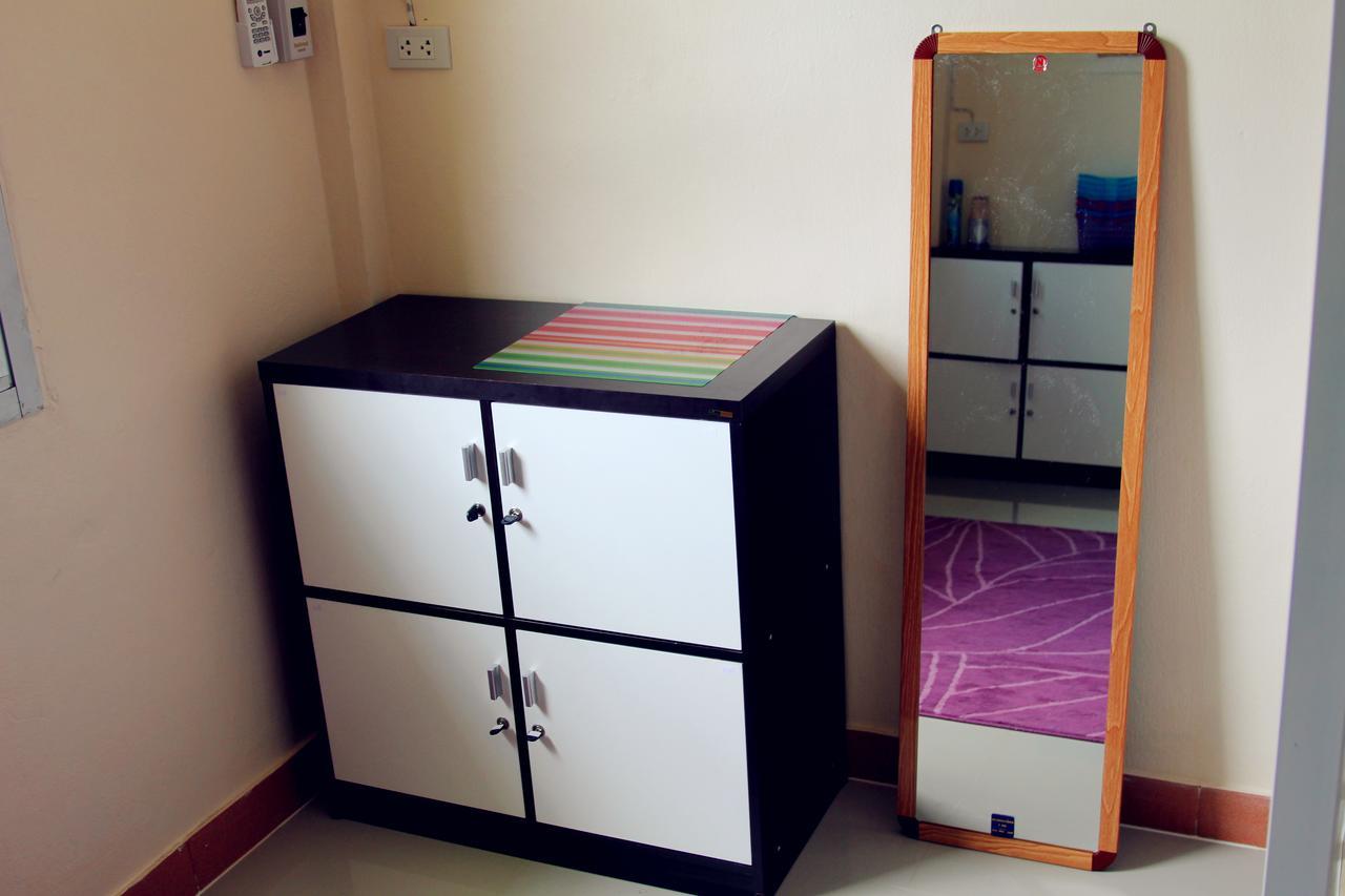 Small Elephant Hostel Μπανγκόκ Εξωτερικό φωτογραφία