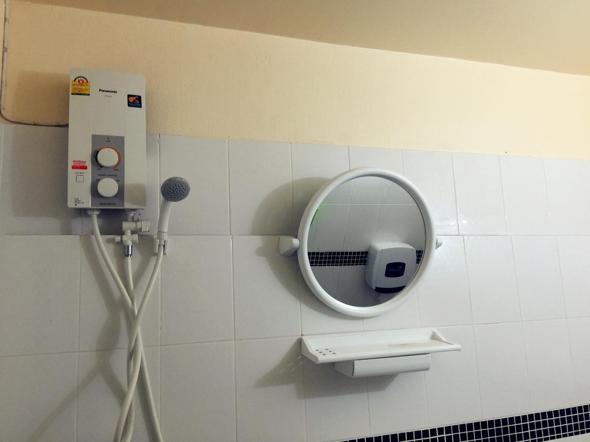 Small Elephant Hostel Μπανγκόκ Εξωτερικό φωτογραφία