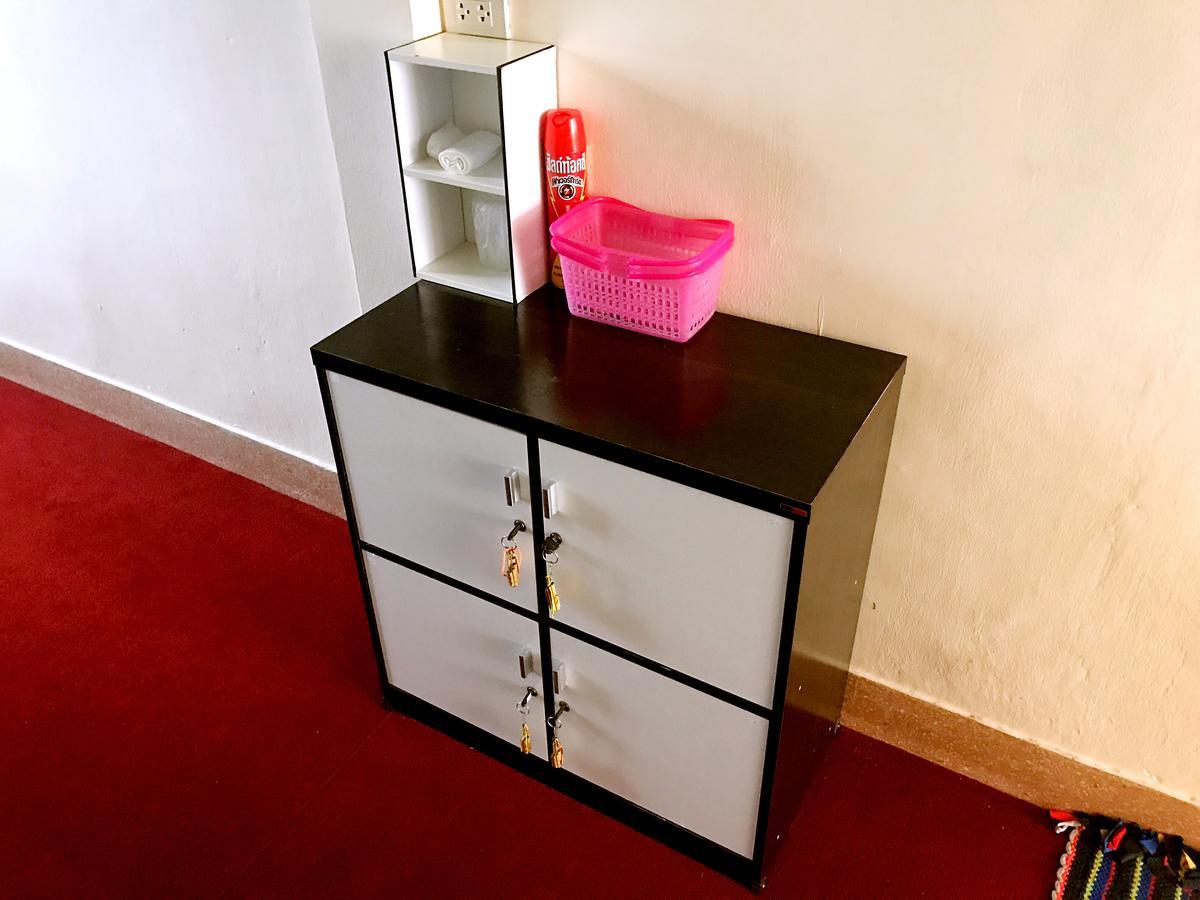 Small Elephant Hostel Μπανγκόκ Εξωτερικό φωτογραφία