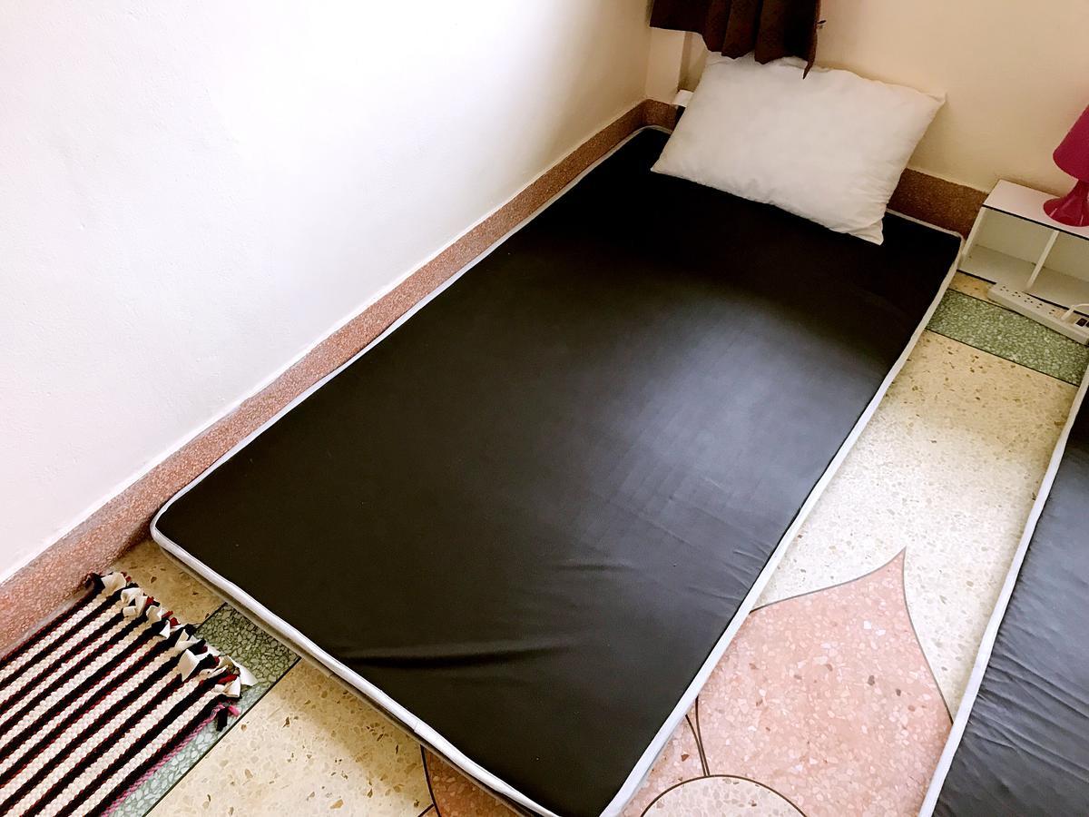 Small Elephant Hostel Μπανγκόκ Εξωτερικό φωτογραφία