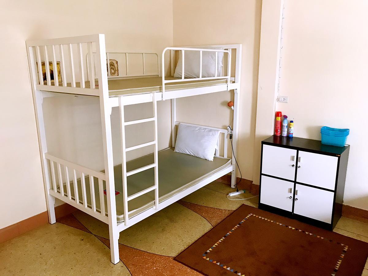 Small Elephant Hostel Μπανγκόκ Εξωτερικό φωτογραφία